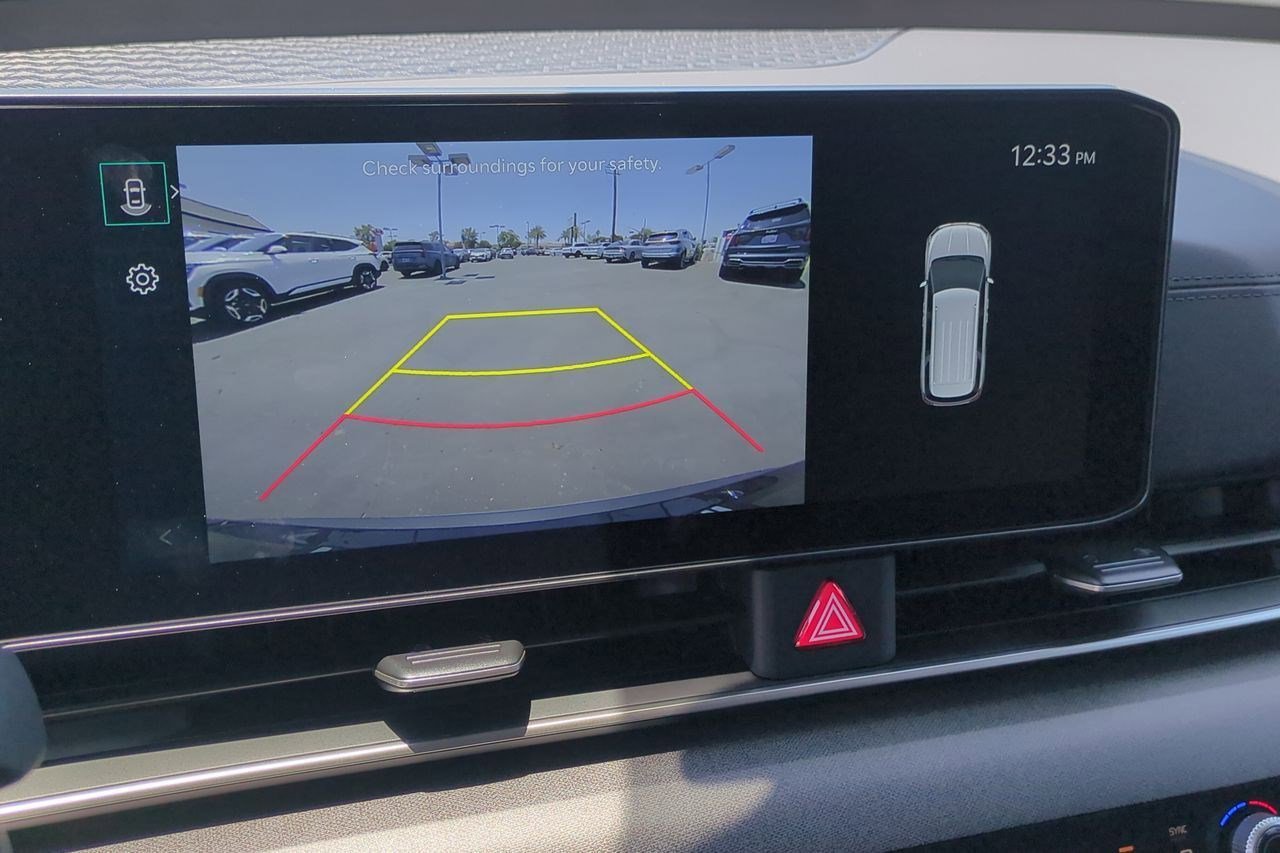 New 2026 Kia Carnival EX image 17