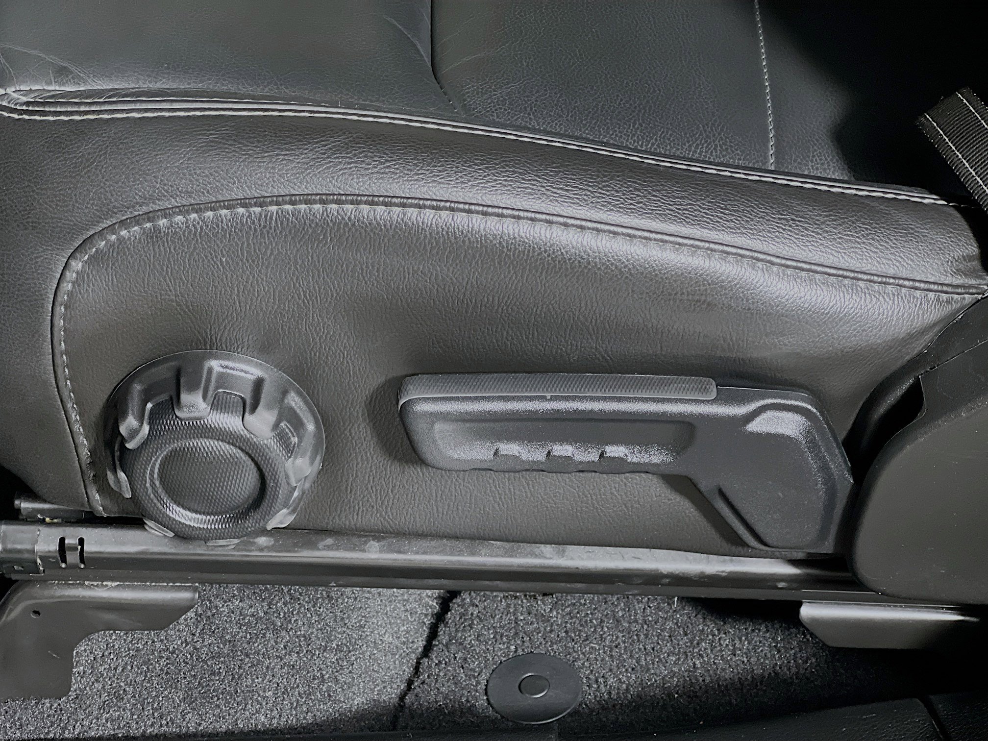 Used 2021 Jeep Wrangler Unlimited Sahara w/ Cold Weather Group image 16