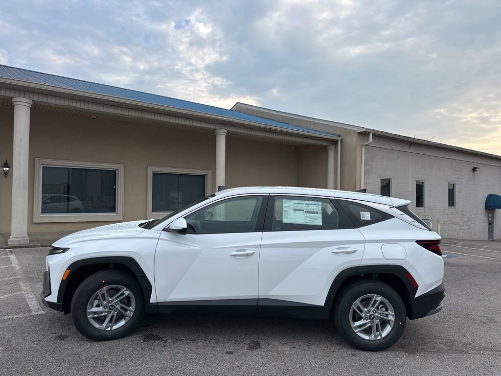 New 2026 Hyundai Tucson SE image 5