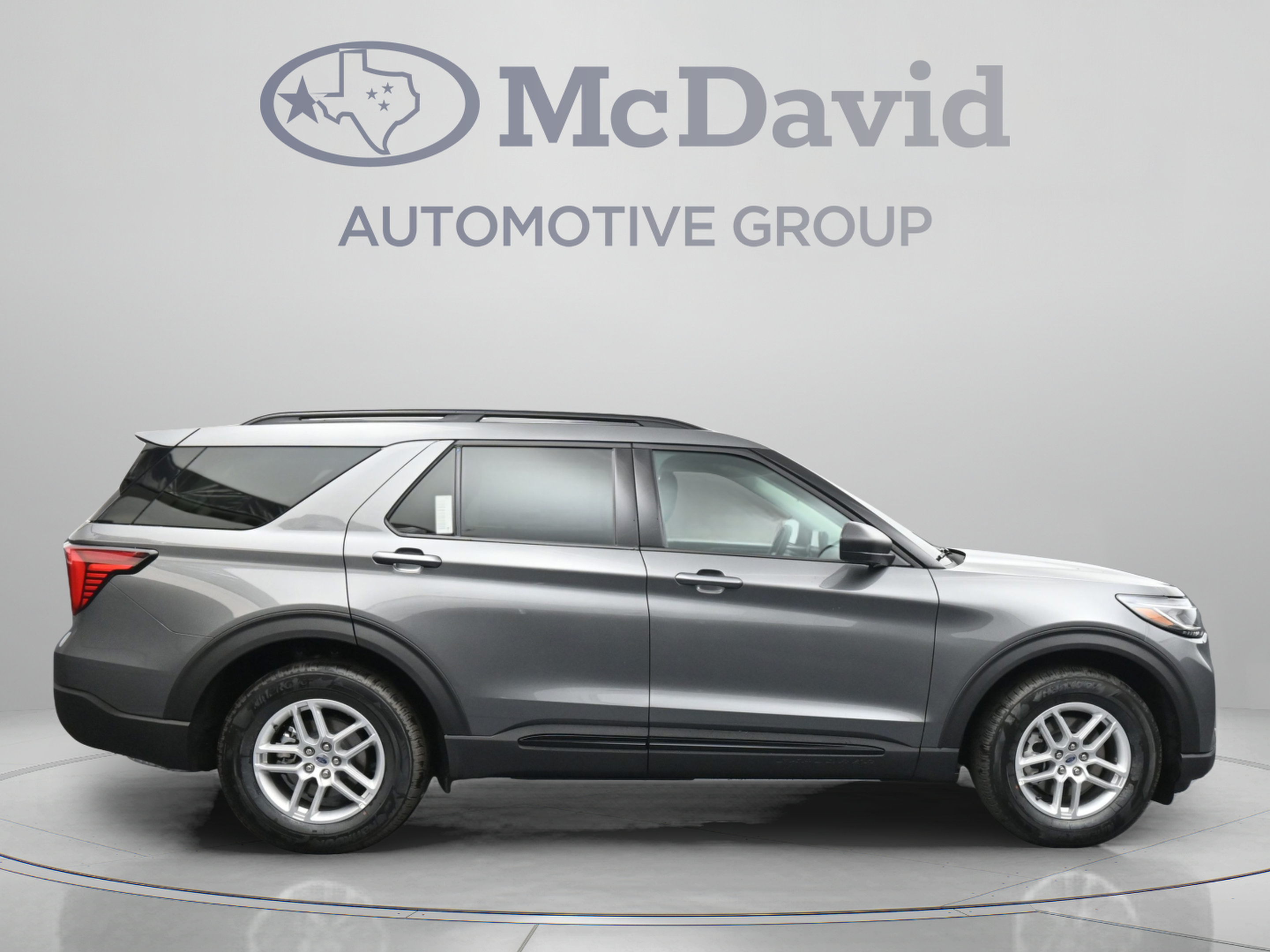 New 2026 Ford Explorer Active RWD image 9