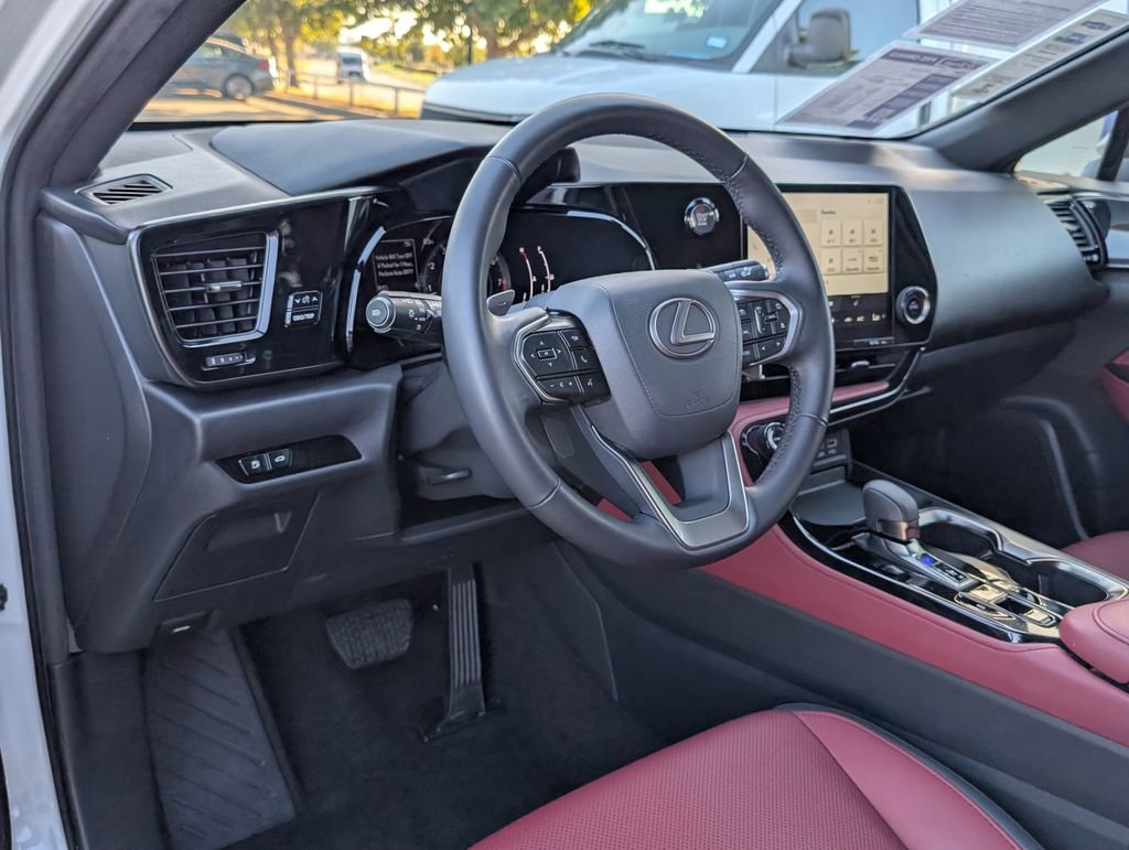 Used 2022 Lexus NX 250 FWD w/ Towing Package (2000 Lbs) image 4