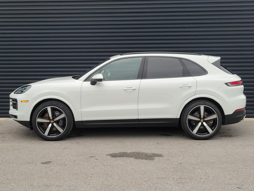 Certified 2026 Porsche Cayenne AWD/4WD image 2