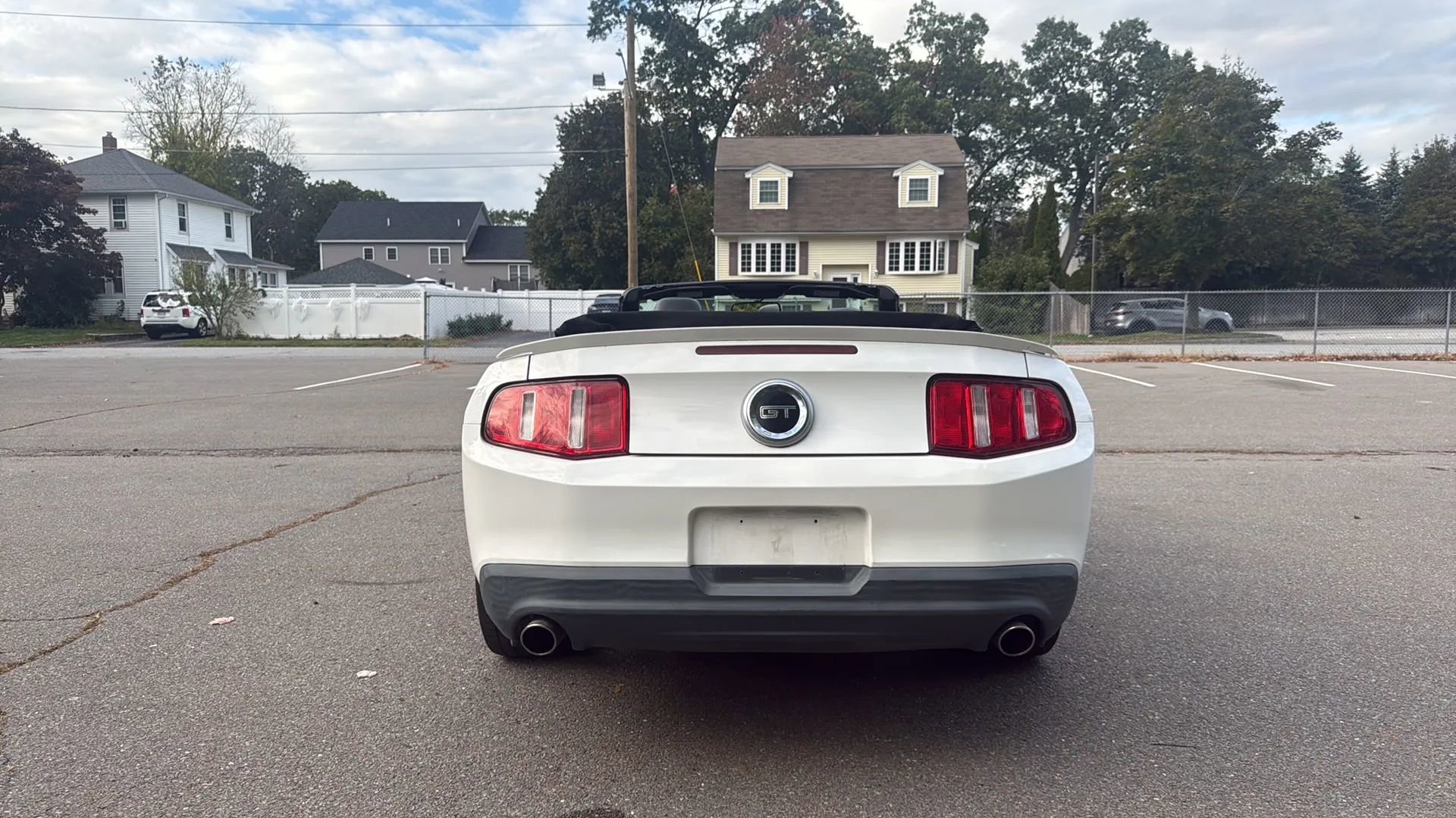 Used 2010 Ford Mustang GT Premium image 6