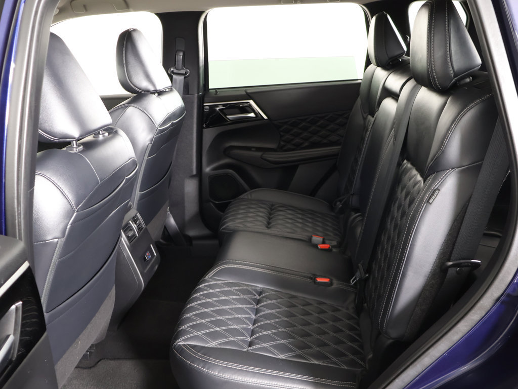 Used 2022 Mitsubishi Outlander SEL AWD/4WD image 35