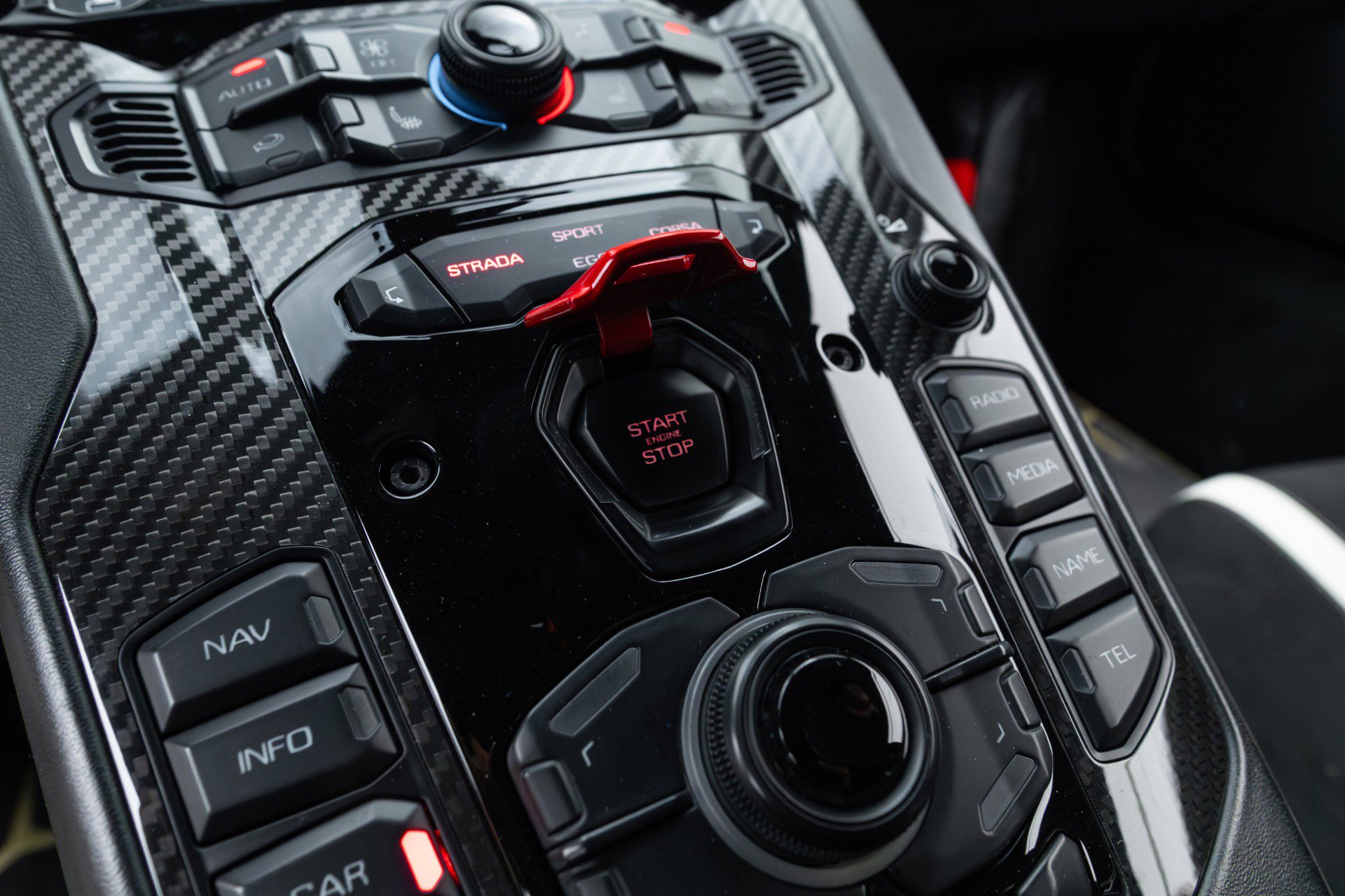 Used 2021 Lamborghini Aventador SVJ AWD/4WD image 69