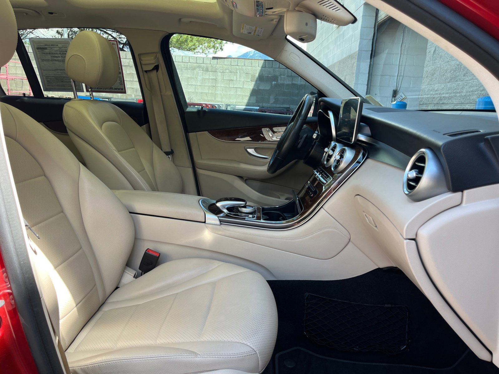 Used 2016 Mercedes-Benz GLC 300 image 27