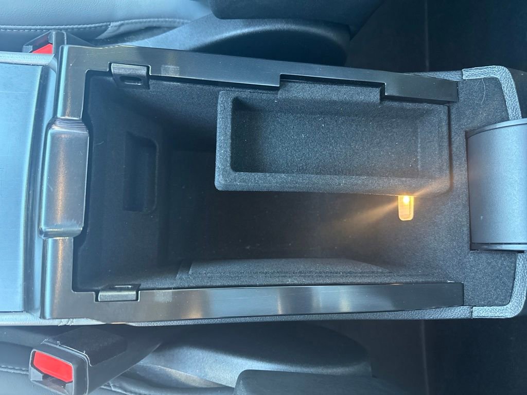 Used 2022 Lincoln Corsair Reserve w/ Sport Package image 27