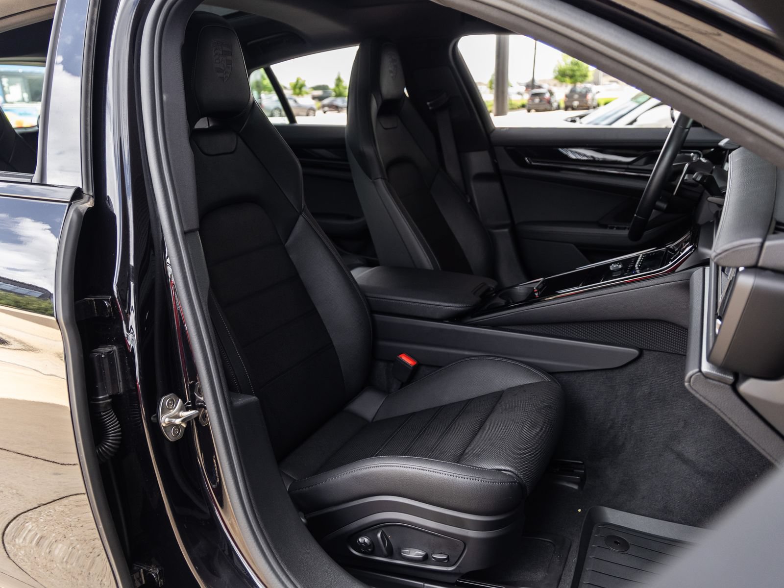 Certified 2025 Porsche Panamera image 42