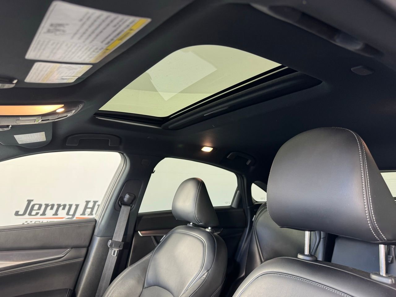 Used 2023 INFINITI QX55 Luxe w/ Cargo Package image 4