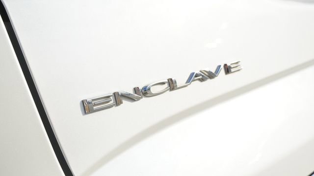 Used 2021 Buick Enclave Essence w/ Sport Touring Edition image 13