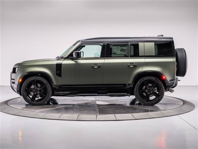 New 2026 Land Rover Defender 110 X-Dynamic SE AWD/4WD image 2