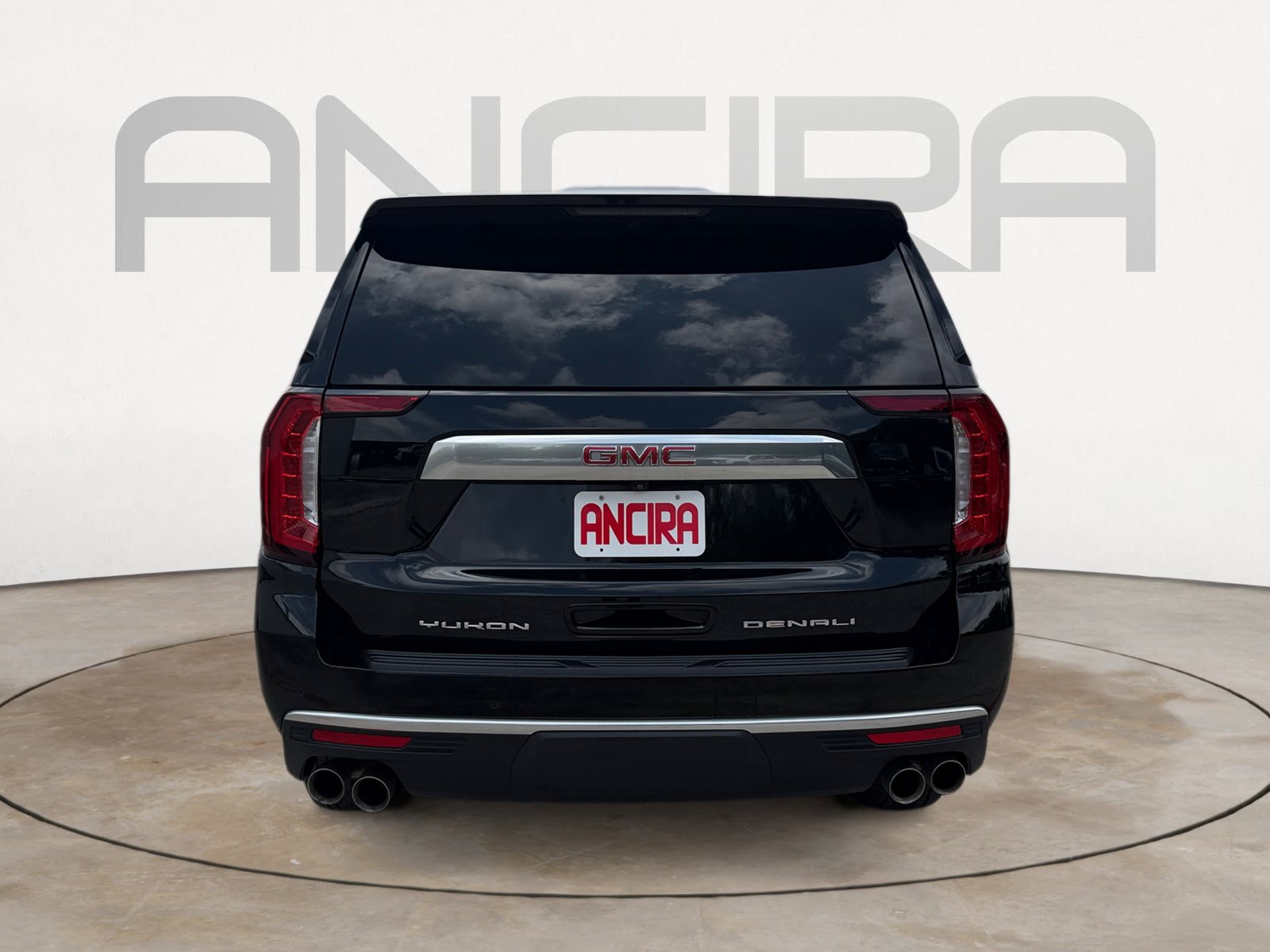 Used 2023 GMC Yukon XL Denali AWD/4WD image 9