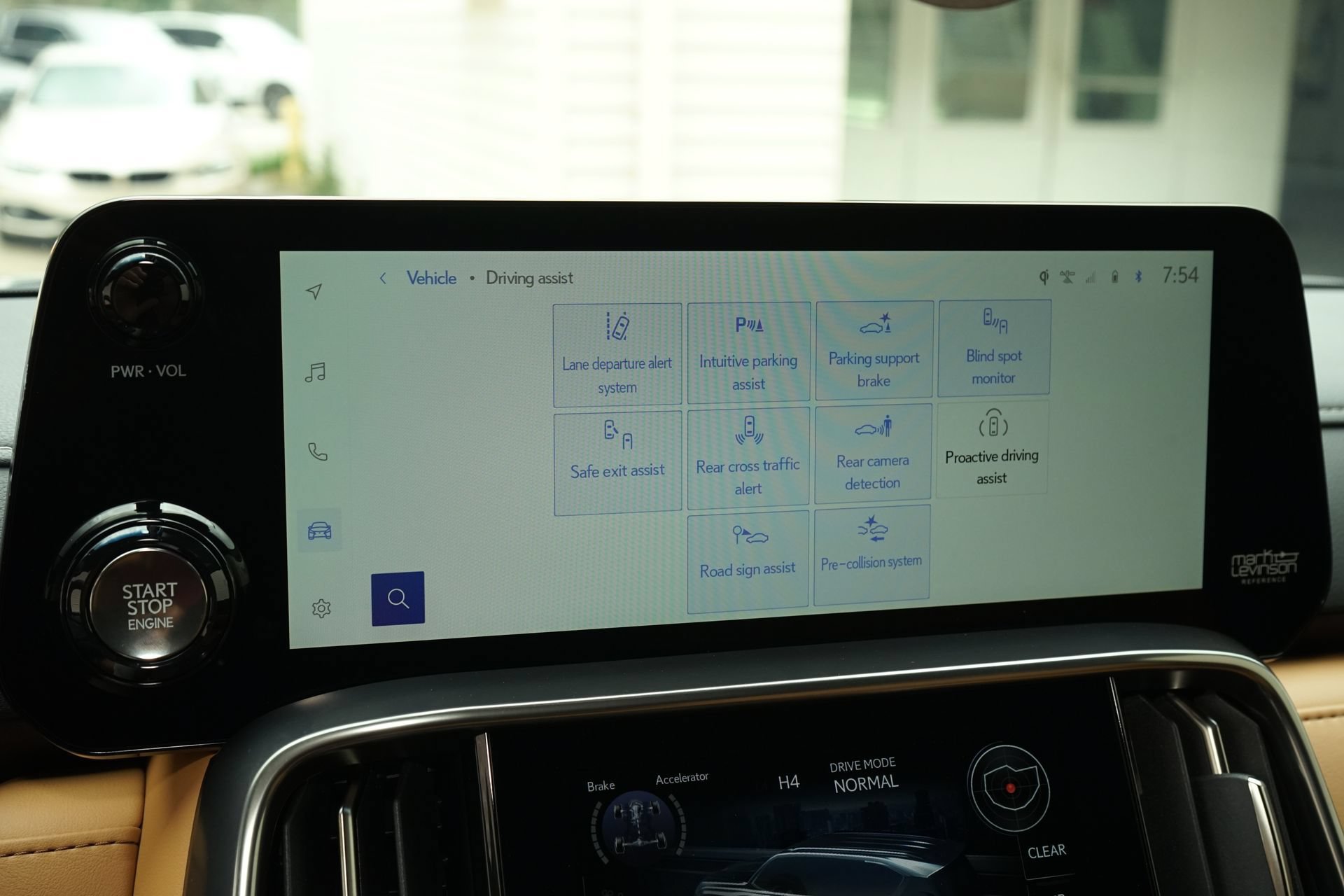 Used 2026 Lexus LX 600 4WD w/ Luxury Package image 15