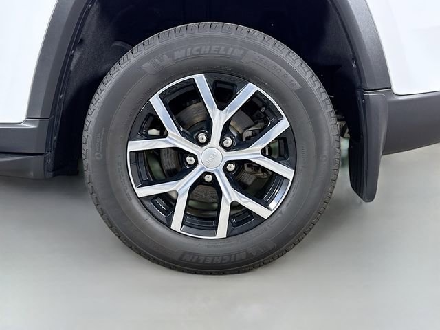Used 2025 Jeep Grand Cherokee Limited w/ Luxury Tech Group II image 31