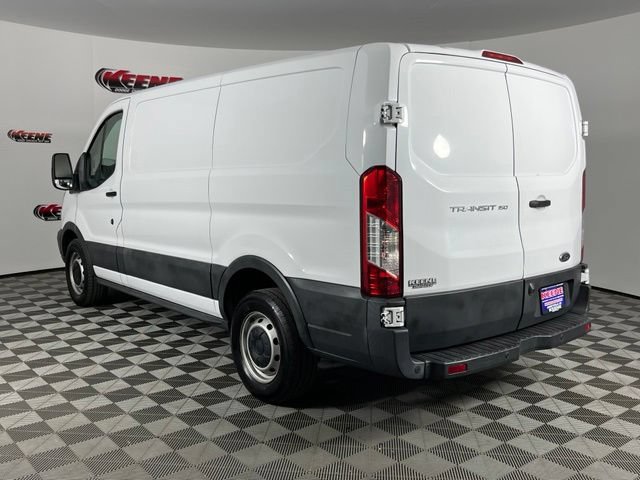 Used 2017 Ford Transit 150 130 Low Roof RWD image 7