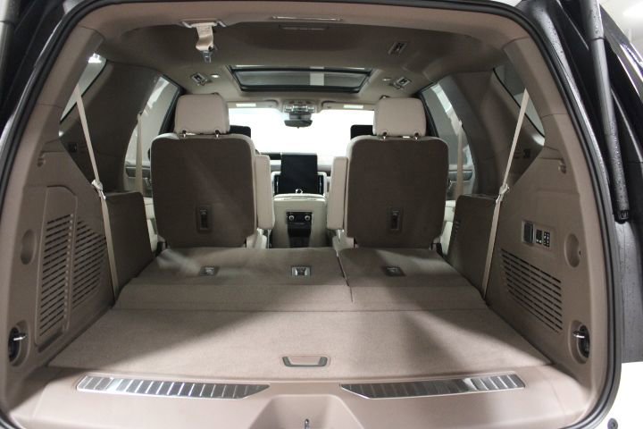 New 2026 GMC Yukon Denali w/ Denali Reserve Package image 16