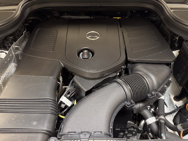 Used 2025 Mercedes-Benz GLE 350 4MATIC w/ AMG Line Exterior image 26