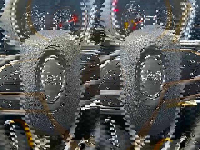 Used 2017 Jeep Cherokee Latitude w/ Comfort & Sound Group image 18