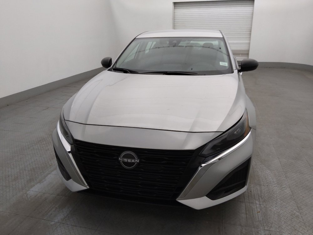 Used 2024 Nissan Altima 2.5 SV image 15