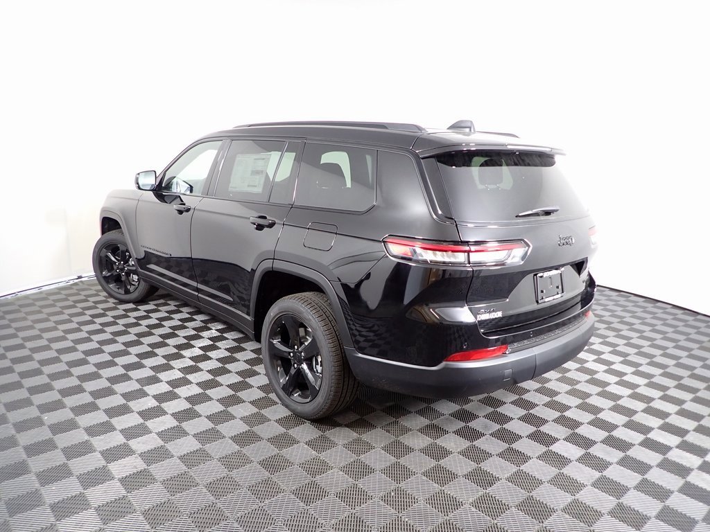 New 2025 Jeep Grand Cherokee L Limited w/ Black Appearance Package image 13