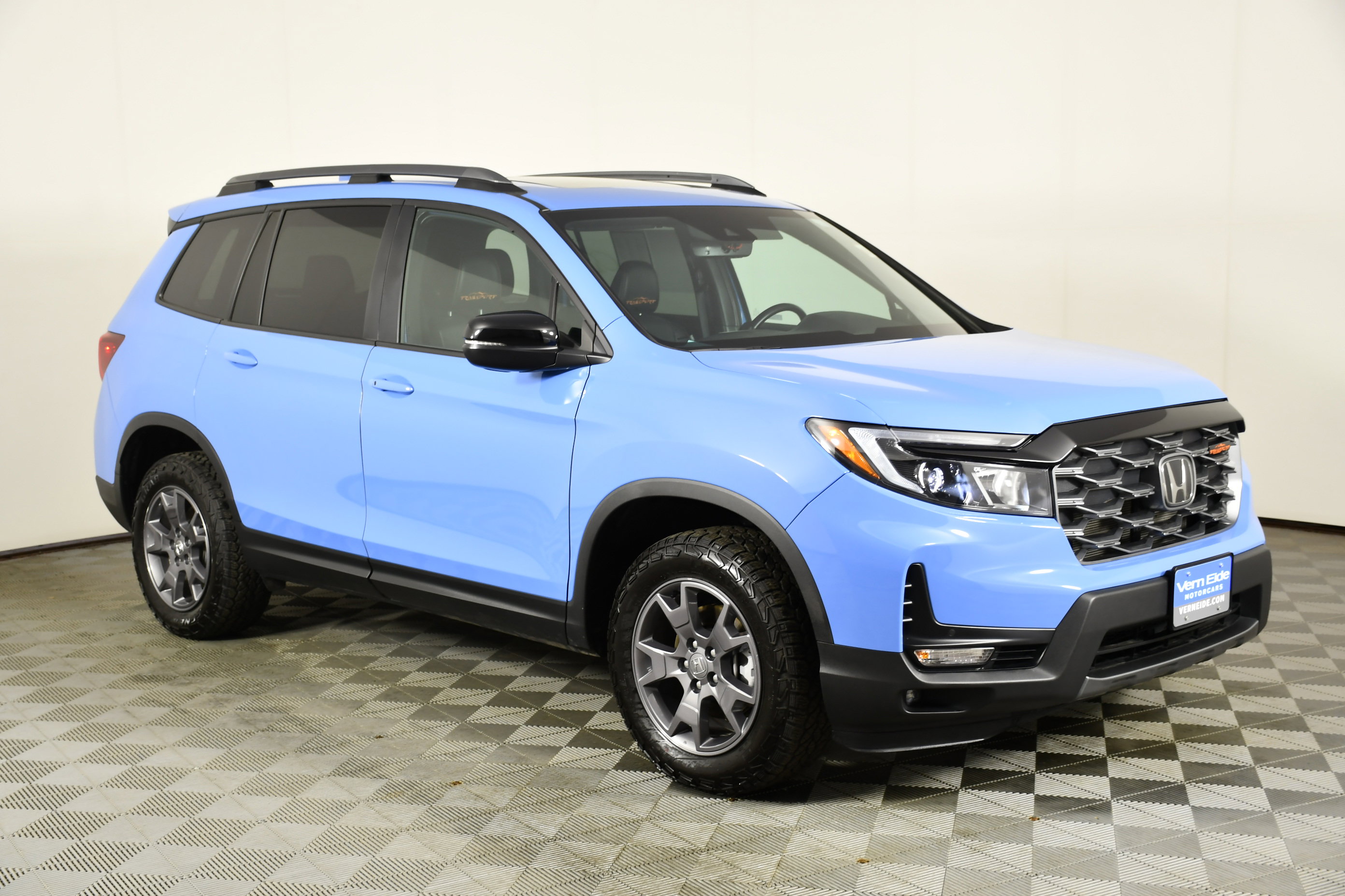 Certified 2024 Honda Passport TrailSport image 4