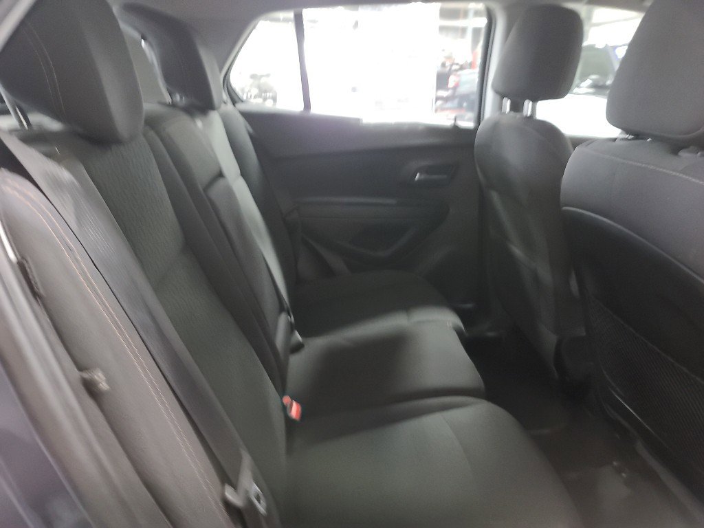 Used 2018 Chevrolet Trax LS image 15