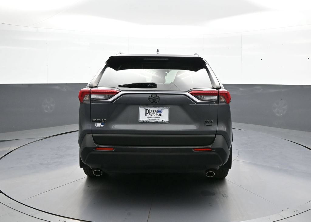 Used 2019 Toyota RAV4 XLE w/ Convenience Package AWD/4WD image 7