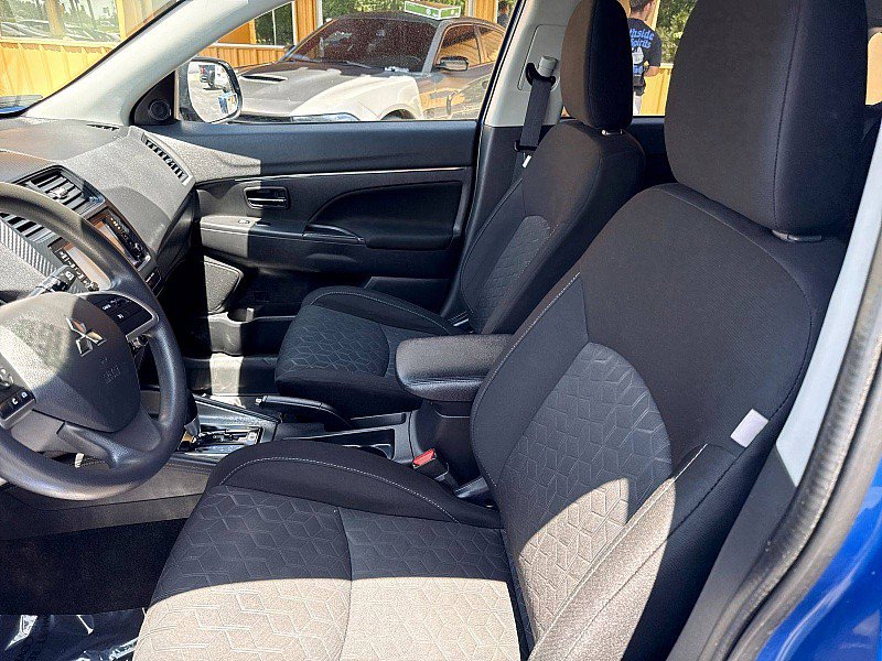 Used 2020 Mitsubishi Outlander Sport ES FWD image 9