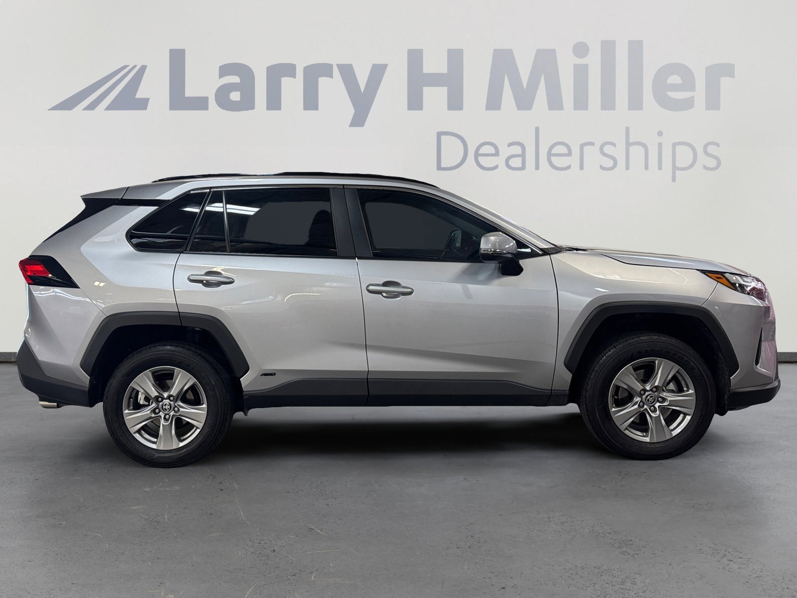 Used 2024 Toyota RAV4 XLE image 6