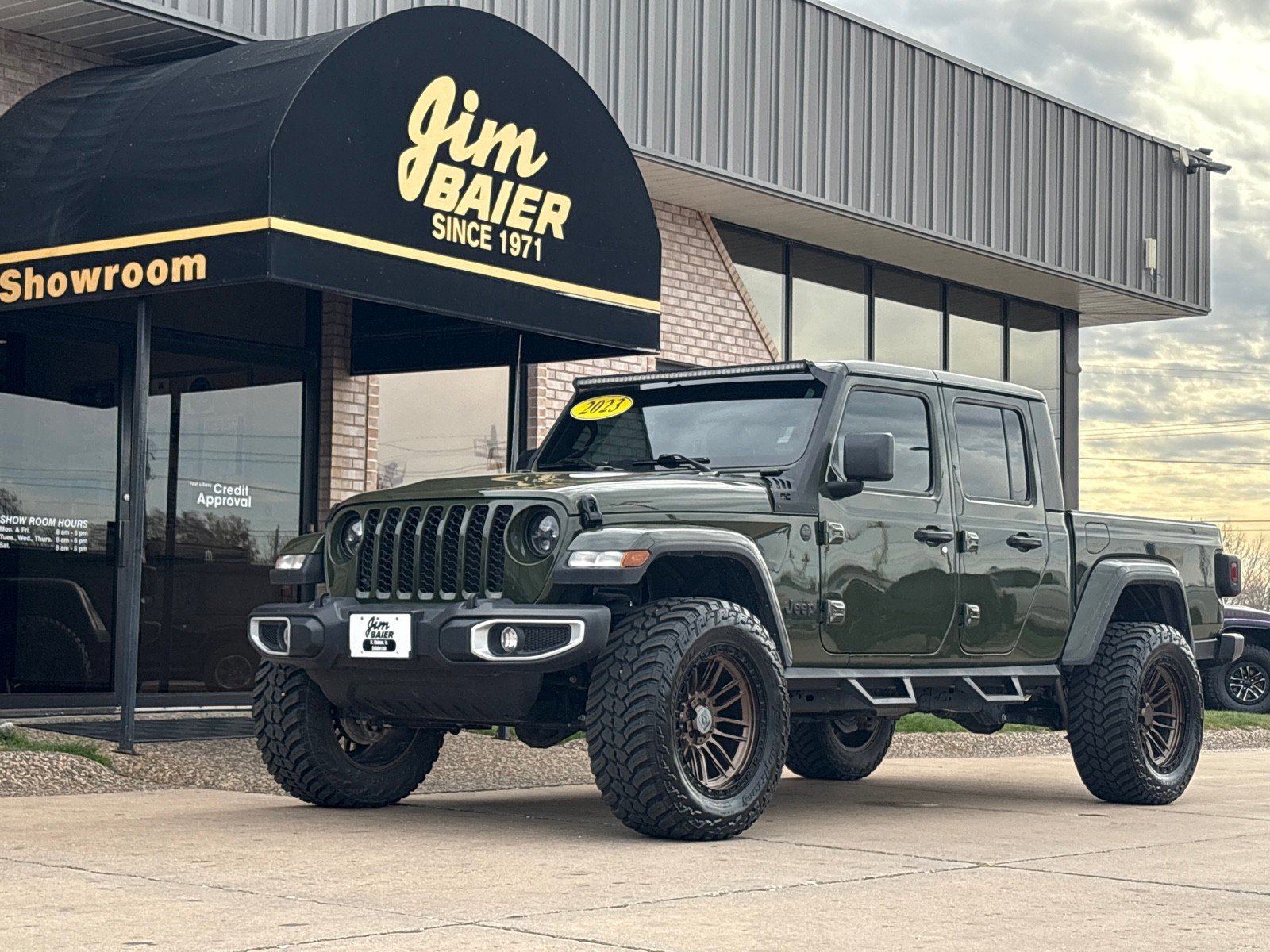 Used 2023 Jeep Gladiator Sport