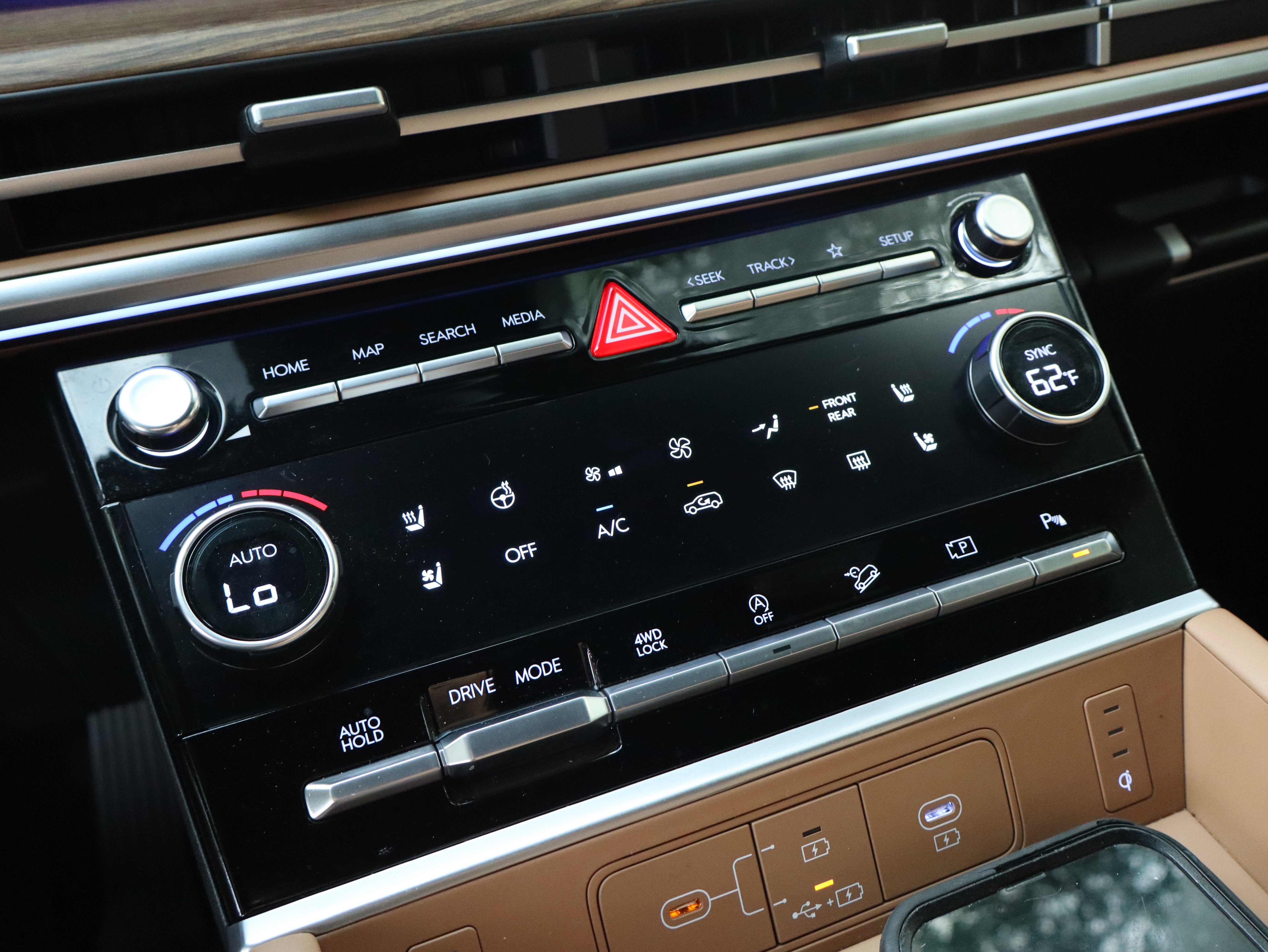 Used 2026 Hyundai Santa Fe Calligraphy AWD/4WD image 35