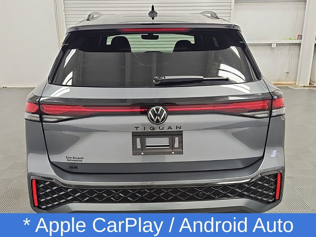 Used 2025 Volkswagen Tiguan SE R-Line FWD image 8