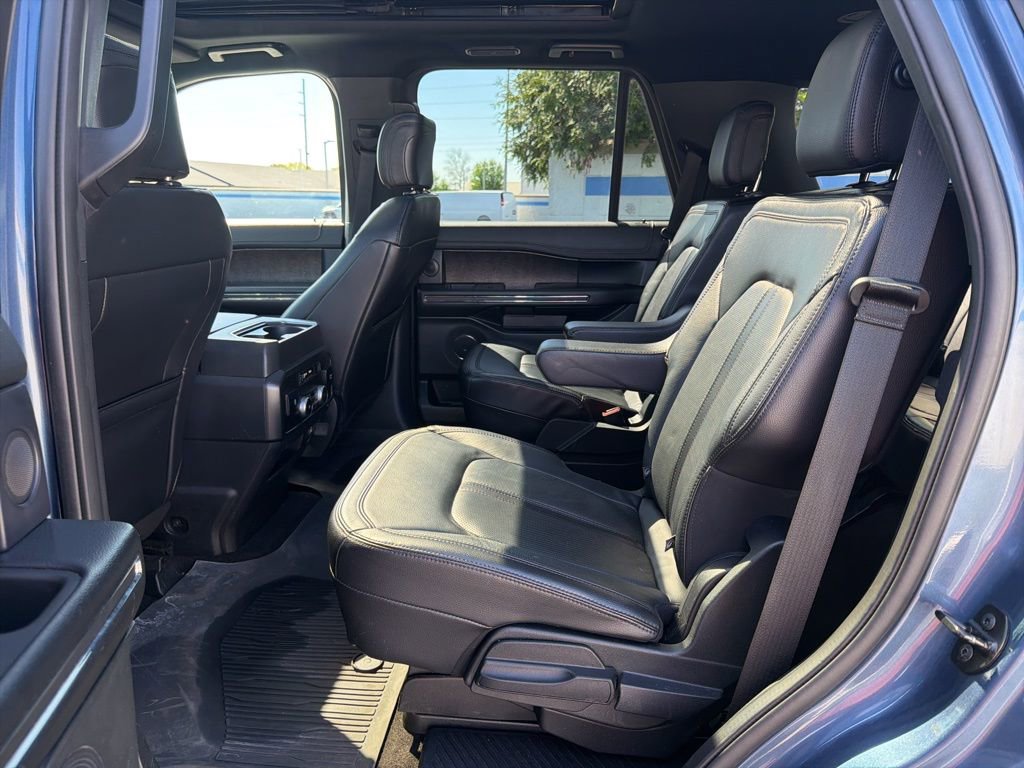 Used 2020 Ford Expedition Limited w/ Equipment Group 301A AWD/4WD image 19