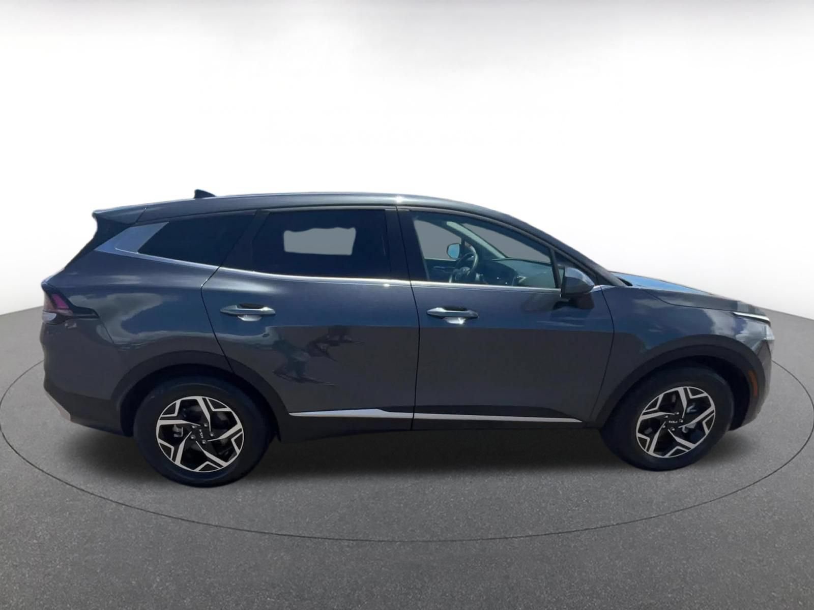Used 2025 Kia Sportage LX FWD image 15
