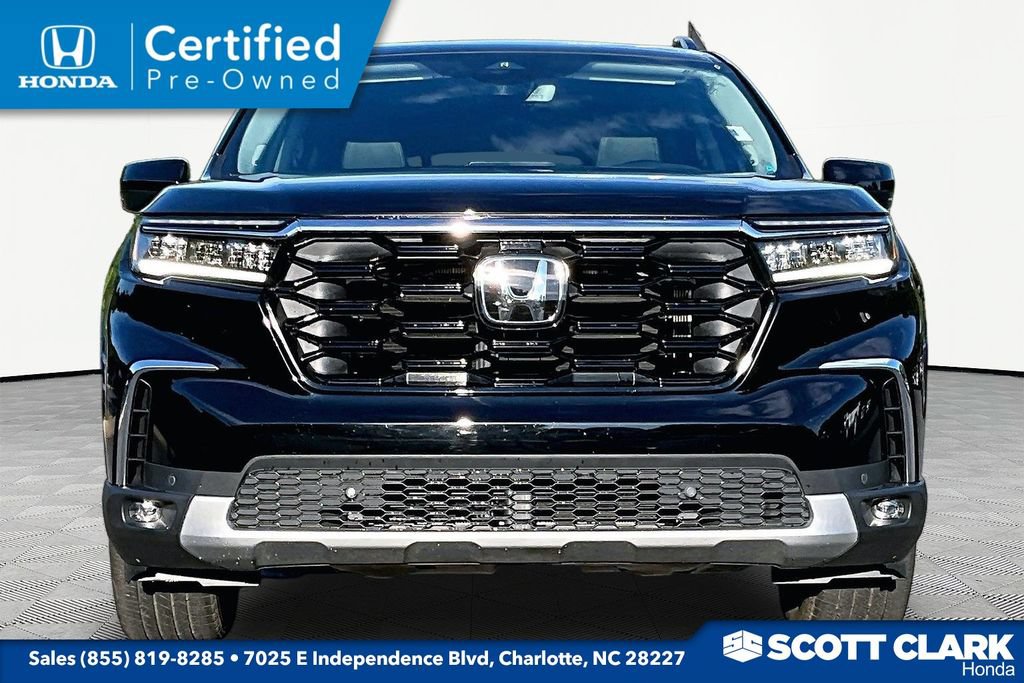 Certified 2025 Honda Pilot Touring video 2