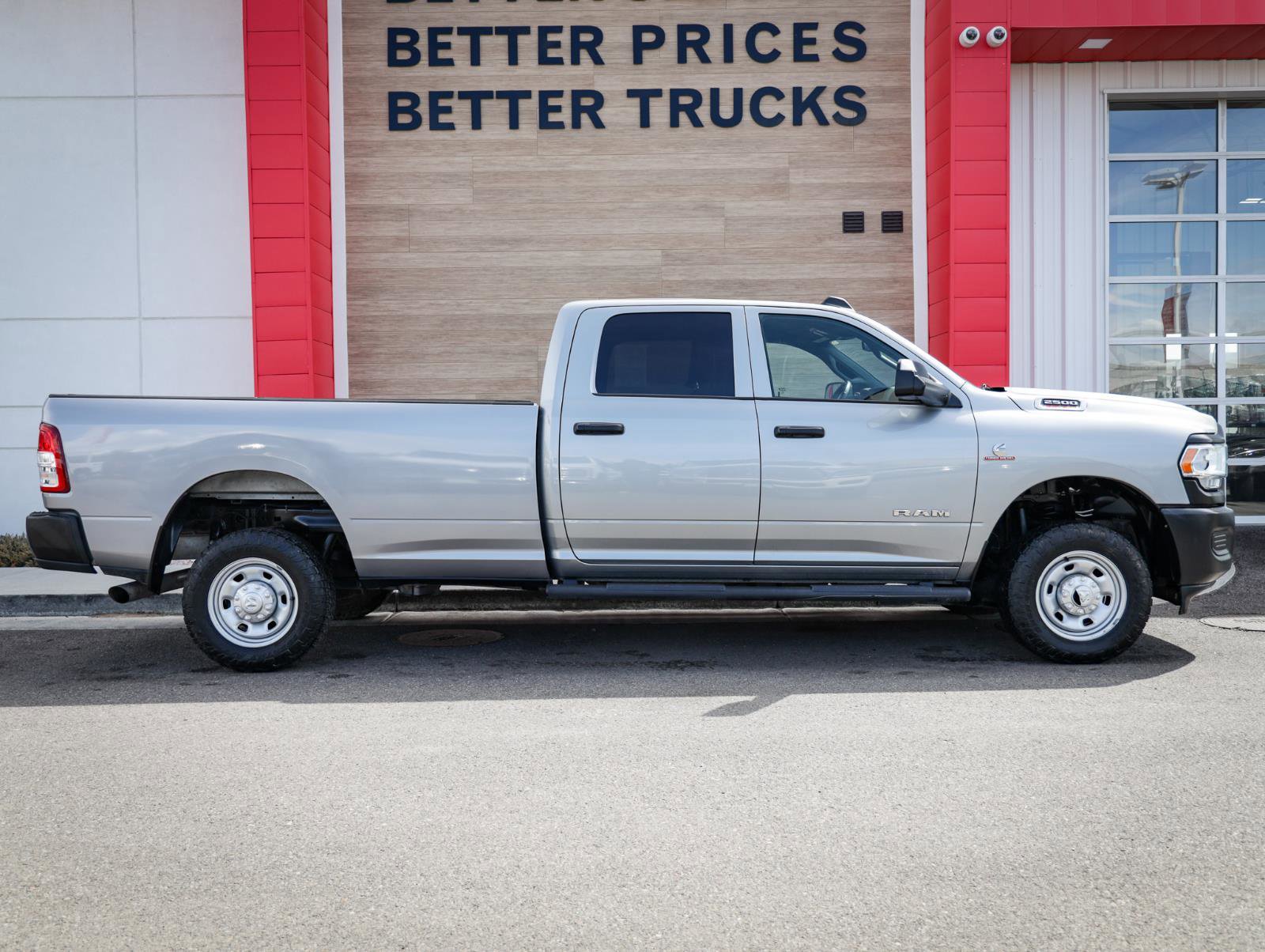 Used 2022 RAM 2500 Tradesman w/ Cold Weather Group AWD/4WD image 2