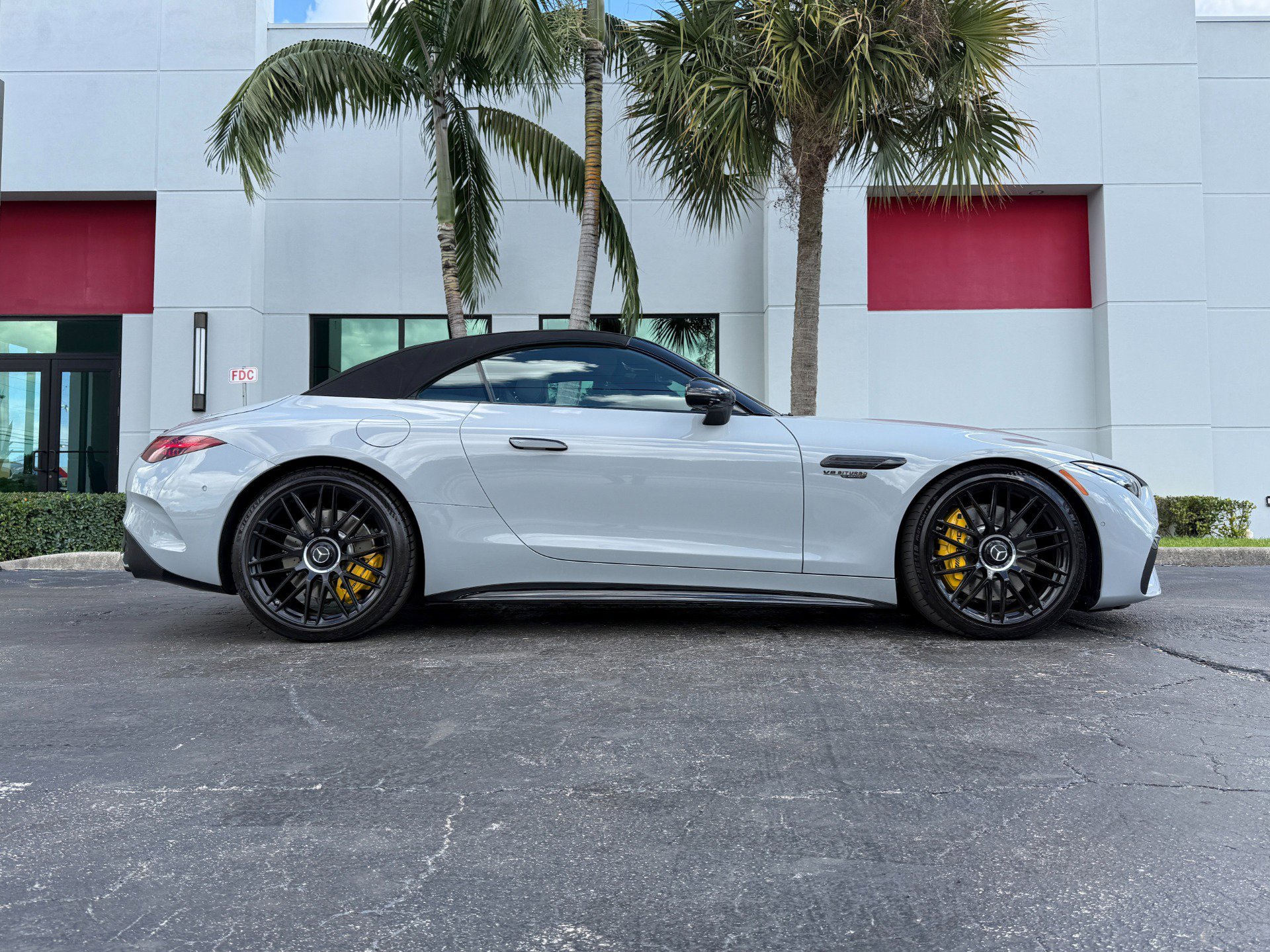 Used 2022 Mercedes-Benz SL 63 AMG 4MATIC image 28