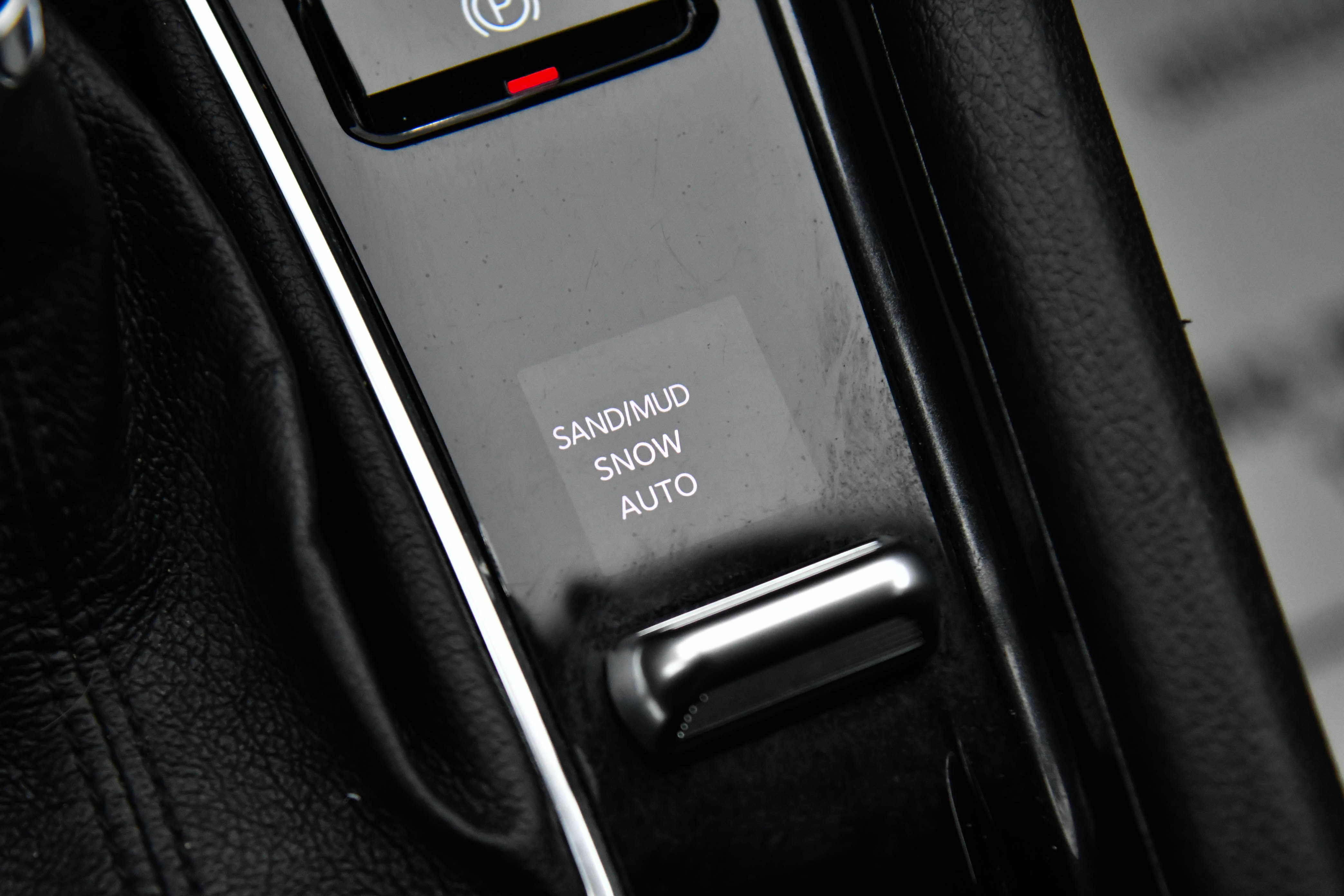 Used 2023 Jeep Compass Sport image 28