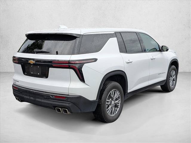 Used 2024 Chevrolet Traverse LS FWD image 6