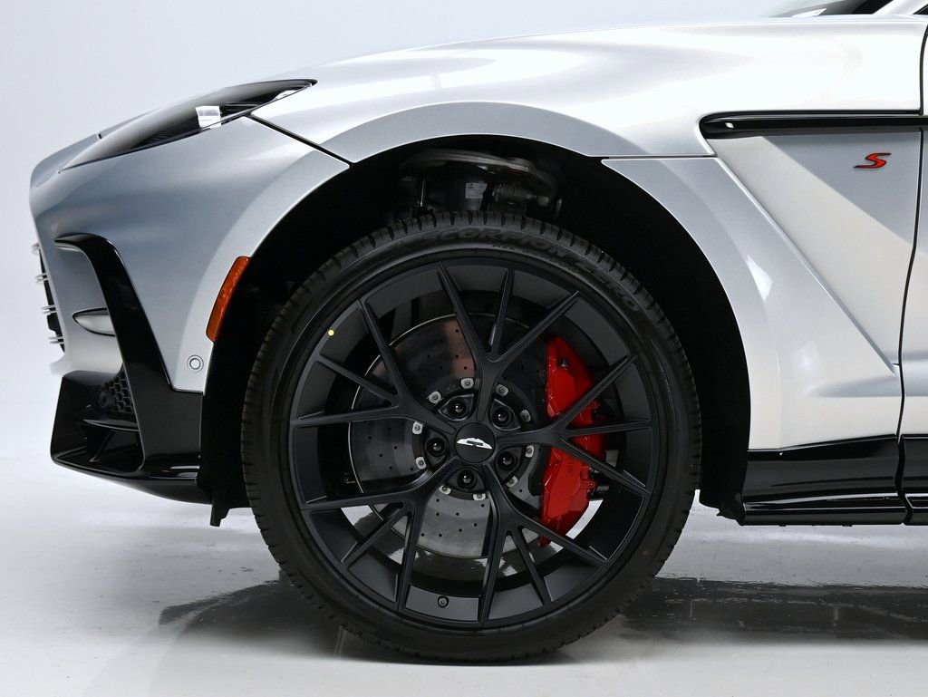Used 2026 Aston Martin DBX S image 27
