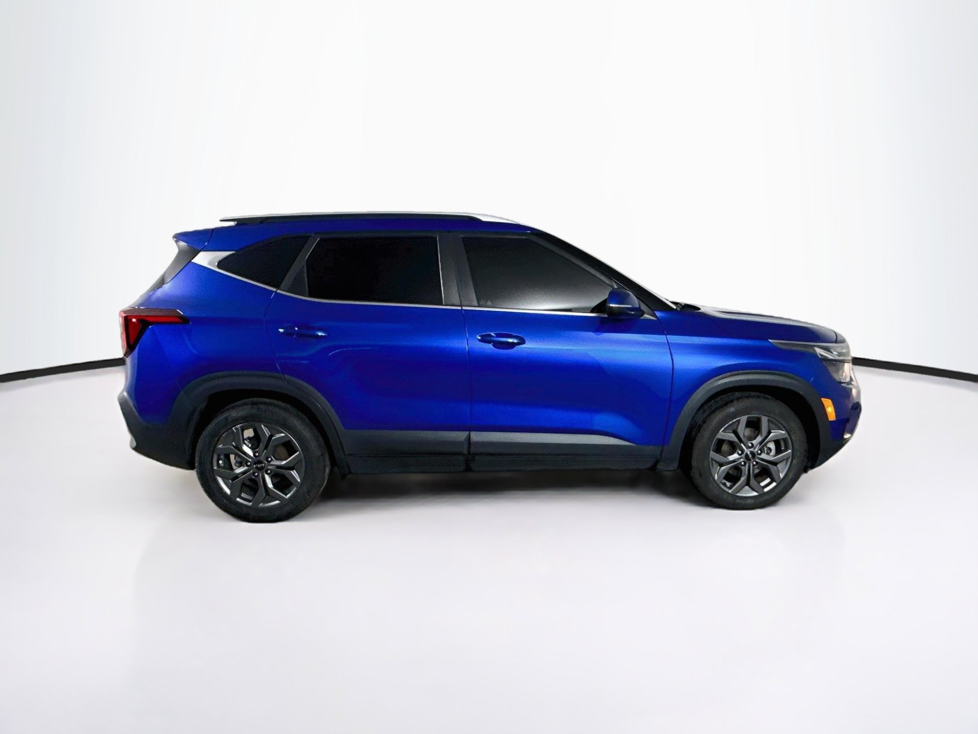 Used 2024 Kia Seltos S FWD image 2