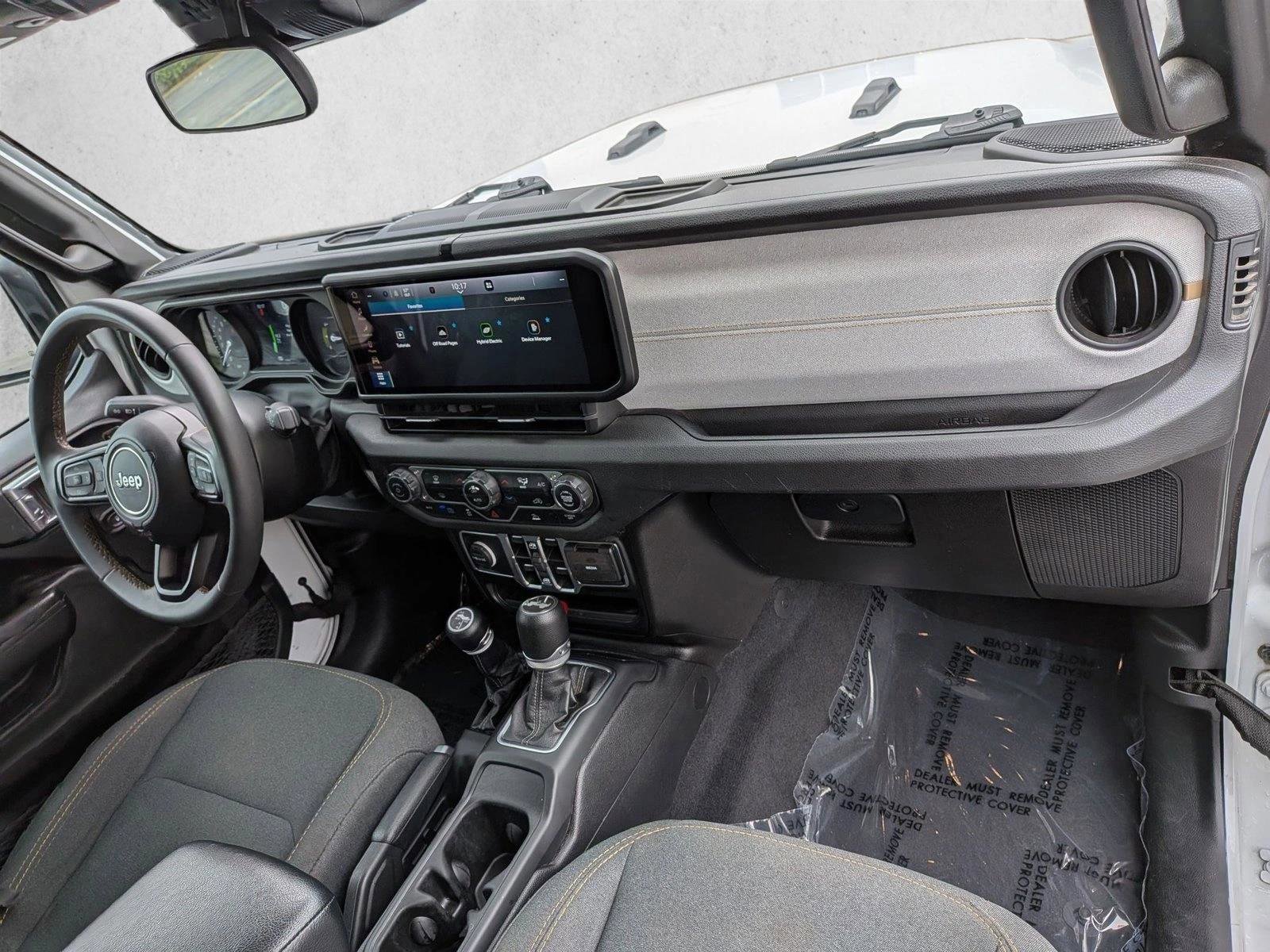 Used 2024 Jeep Wrangler Unlimited AWD/4WD image 19
