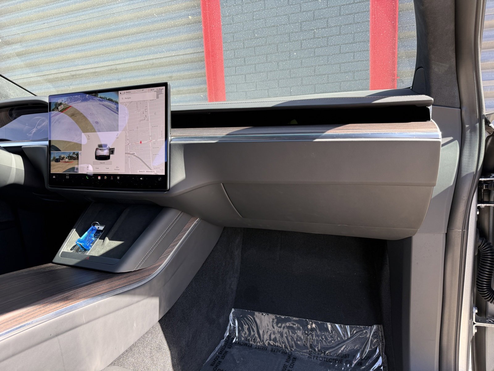 Used 2024 Tesla Model X image 19