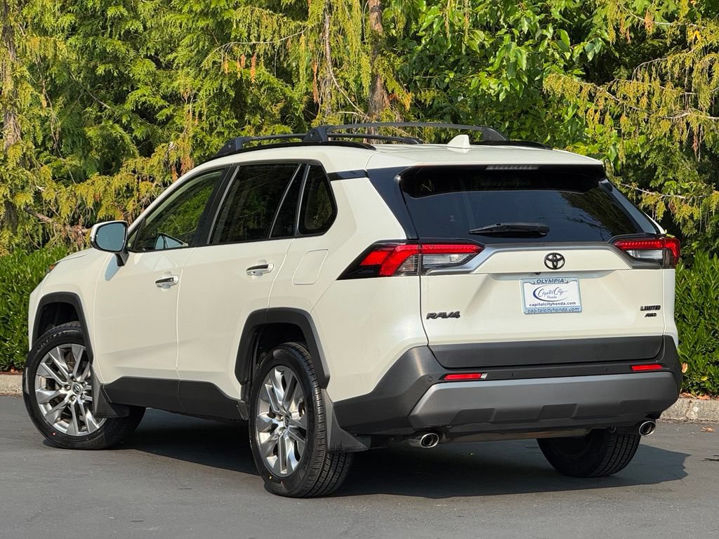 Used 2021 Toyota RAV4 Limited AWD/4WD image 6