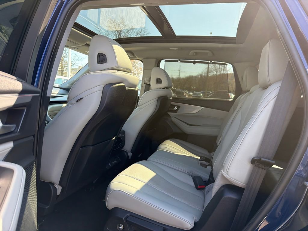 Used 2022 Acura MDX SH-AWD w/ Technology Package image 19