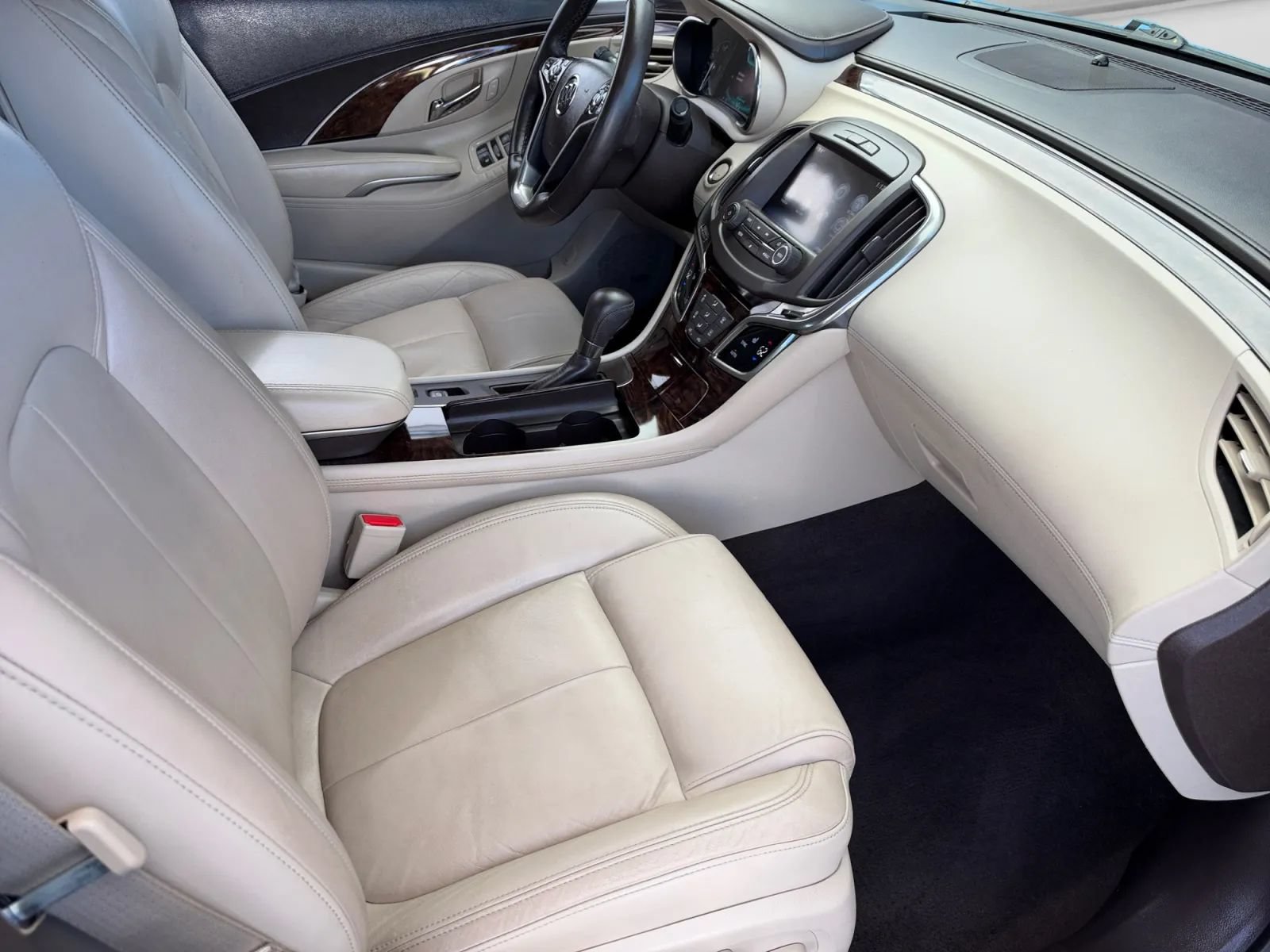 Used 2015 Buick LaCrosse Leather w/ Experience Buick Package FWD image 24