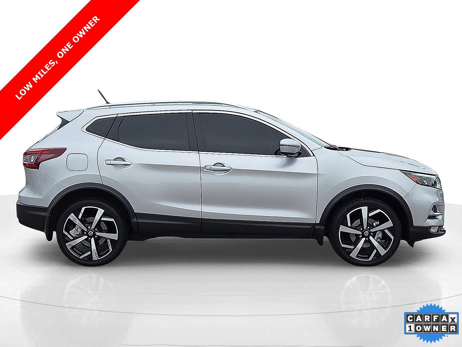 Used 2022 Nissan Rogue Sport SL w/ Premium Package image 6