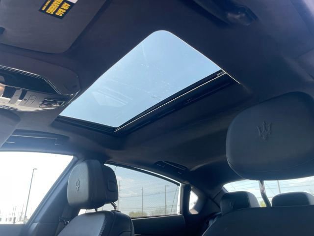 Used 2018 Maserati Quattroporte S Q4 AWD/4WD image 36