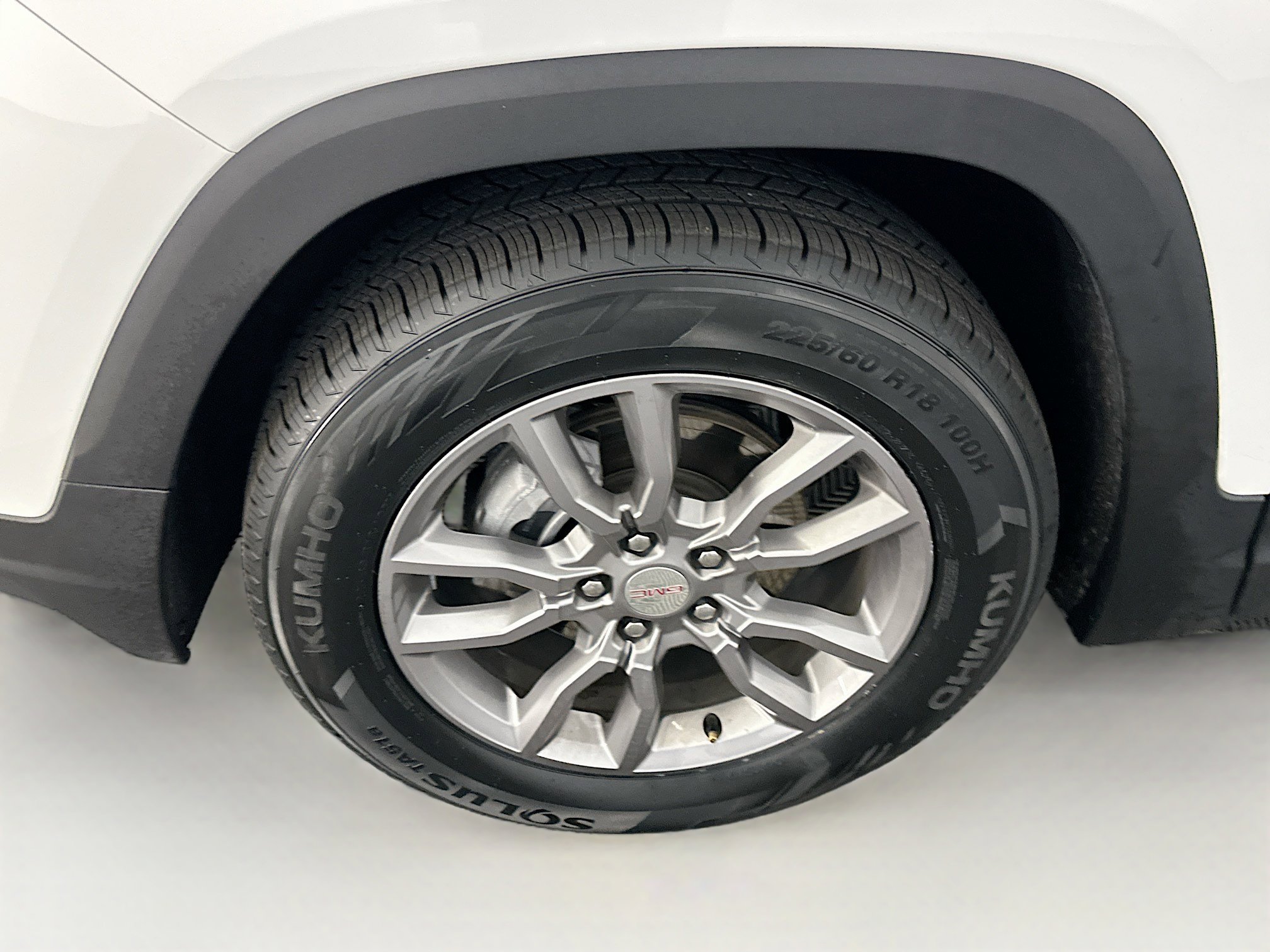 Used 2024 GMC Terrain SLT image 11