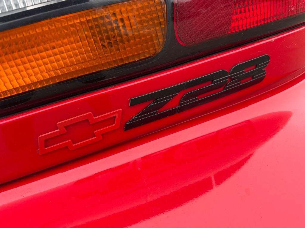Used 1998 Chevrolet Camaro Z28 RWD image 34